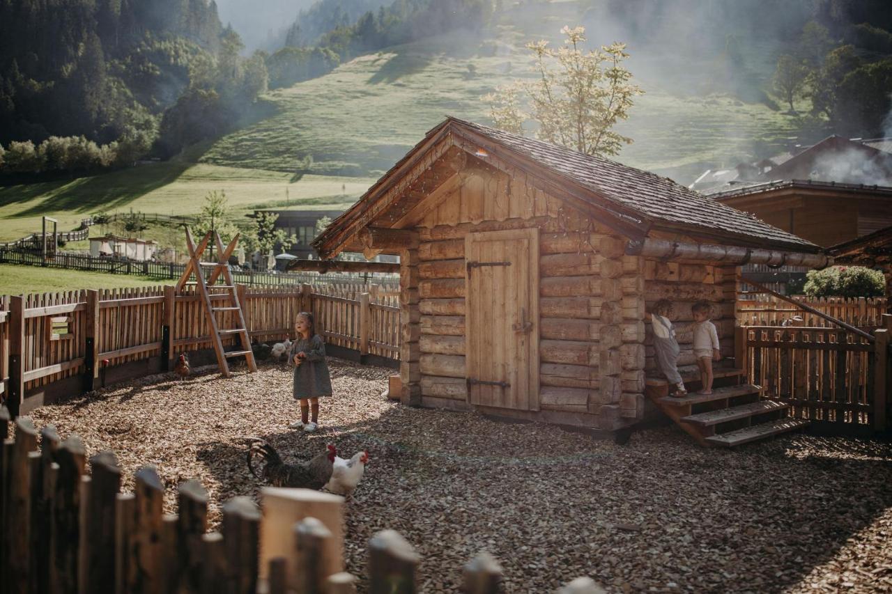 Familien Natur Resort Moar Gut Grossarl Buitenkant foto